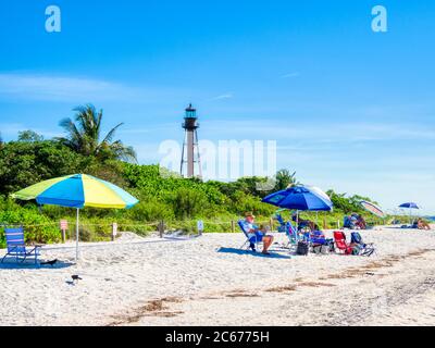 Playa en Lighthouse Beach Park en el extremo este de Sanibel Island en el Golfo de México en los Estados Unidos Foto de stock