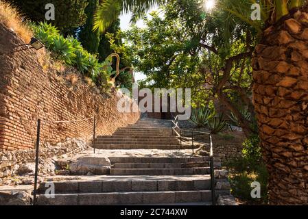 Eine Steintreppe im Griechischen Teatro von Taormina Sizilien Foto de stock