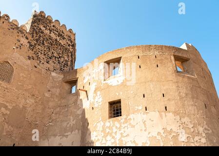 Vista del Castillo de Jabreen en Bahla, Sultanato de Omán Foto de stock