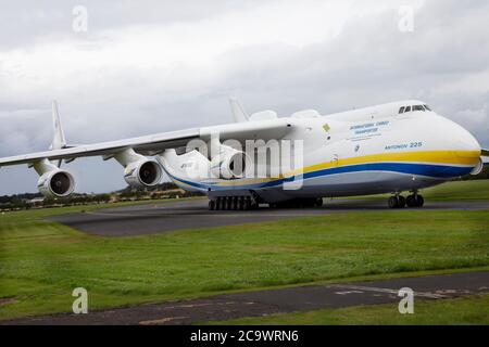 El avión más grande del mundo. 2 de agosto Prestwick Aeropuerto Reino Unido. Antonov 225. Foto de stock