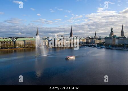 Vista aérea del lago Alster en Hamburgo