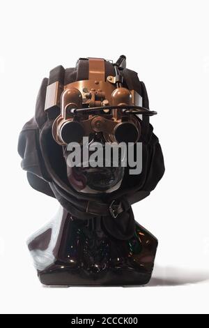 Dispositivo de visión nocturna binocular casco militar Fotografía de stock  - Alamy