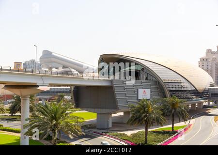 Mall of the Emirates, estación de metro RTA Foto de stock