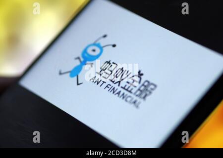 En esta foto no localizada, el logo de Ant Financial se ve en un teléfono inteligente, el 14 de julio de 2019. La rama de pagos de Alibaba Ant Group, que ha sido más recientemente Foto de stock