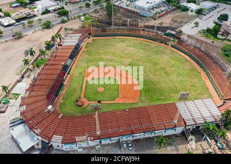 Estadio de béisbol Navojoa Mayas. Vista aérea, fotografía aérea del estadio de béisbol de los Mayas de la Liga Mexicana del Pacífico. LMP. Panorámica del estadio de béisbol. Valle de Mayo. © (Foto de Luis Gutiérrez / NortePhoto.com). Estadio de béisbol de los Mayas de Navojoa. Vista aérea, fotografía aérea del estadio de los mayas de la Liga Mexicana del Pacífico. LMP . Panorámico de estadio de Beisbol. valle del Mayo. © ( Foto de Luis Gutiérrez/NortePhoto.com).