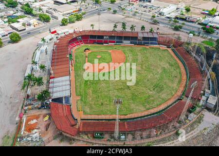 Estadio de béisbol Navojoa Mayas. Vista aérea, fotografía aérea del estadio de béisbol de los Mayas de la Liga Mexicana del Pacífico. LMP. Panorámica del estadio de béisbol. Valle de Mayo. © (Foto de Luis Gutiérrez / NortePhoto.com). Estadio de béisbol de los Mayas de Navojoa. Vista aérea, fotografía aérea del estadio de los mayas de la Liga Mexicana del Pacífico. LMP . Panorámico de estadio de Beisbol. valle del Mayo. © ( Foto de Luis Gutiérrez/NortePhoto.com).