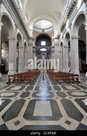 Italia, Roma, iglesia de San Giovanni Battista dei Fiorentini interior