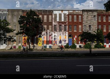 Hilera de casas abandonadas en Baltimore, Maryland Fotografía de stock -  Alamy
