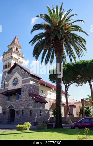 Arborea, Cerdeña, Italia. La iglesia Santa Redeemerr