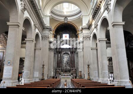 Italia, Roma, iglesia de San Giovanni Battista dei Fiorentini interior