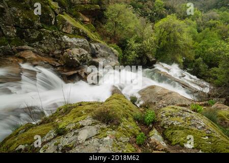 cascada del Diablo, garganta de Gualtaminos, valle del Tiétar, Villanueva de la Vera, Cáceres, Extremadura, España, europa Foto de stock