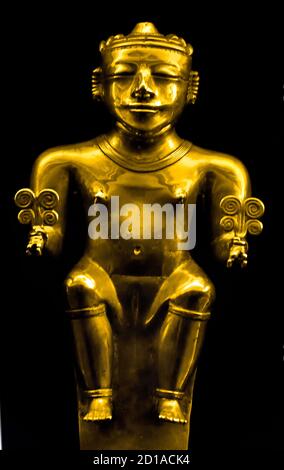 La civilización Quimbaya (cacique) fue una cultura precolombina de Colombia, 540 - 640 AD América, Americana, ( notable por su trabajo de oro caracterizado por la precisión técnica y diseños detallados.) Estatuilla de oro Foto de stock
