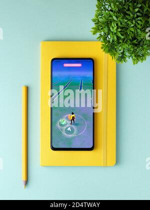 Assam, india - 11 de octubre de 2020 : logotipo de Pokemon go en pantalla  del teléfono imagen de stock Fotografía de stock - Alamy