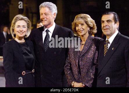 president-clinton-and-first-lady-hillary-rodham-clinton-stand-with-chilean-president-eduardo-frei-and-his-wife-marta-after-arriving-for-the-gala-dinner-at-the-second-summit-of-the-americas-april-18-leaders-from-34-western-hemisphere-countries-are-in-santiago-for-the-two-day-summit-2d5e7dk.jpg