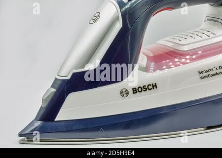 Plancha de vapor eléctrico BOSCH Fotografía de stock - Alamy