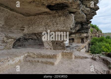 Monasterio de la Cueva de Tipova, Moldavia Foto de stock