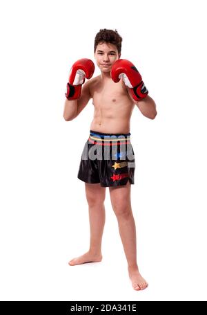 Tiro De Manos Envueltas Con La Cinta Roja Del Boxeo De La Lucha Joven Del  Boxeador Foto de archivo - Imagen de atleta, hombre: 83282338