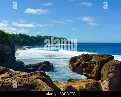 Roche qui pleure, Playa de Gris Gris en la isla Mauricio Foto de stock