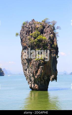 Ko Tapu, James Bond Island, la Bahía Phang Nga, Tailandia Asien Foto de stock