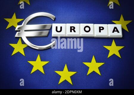 Signo del euro en la bandera de la UE