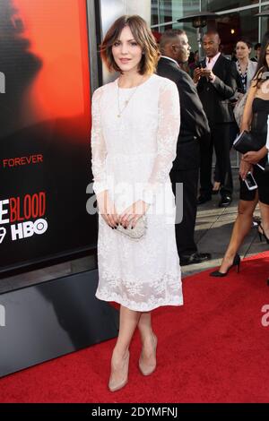Katharine McPhee llega al estreno para la sexta temporada de la serie HBO, 'True Blood' en los Angeles, CA, EE.UU. El 11 de junio de 2013. Foto de Tony DiMaio/ABACAPRESS.COM