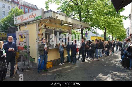 Mustafa's Gemuese Kebap, Mehringdamm, Kreuzberg, Berlín, Alemania Foto de stock
