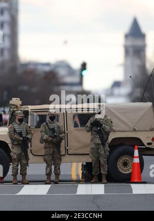 Washington, DC, EE.UU. 17 de enero de 2021. Se han establecido perímetros de seguridad adicionales en el área del centro de Washington, DC antes de la inauguración presidencial de 2021 el 17 de enero de 2021. Crédito: Mpi34/Media Punch/Alamy Live News