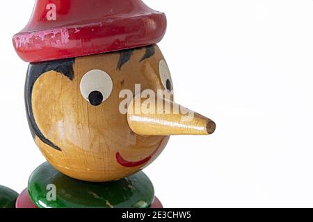 pinocchio burattino de legno primo piano Foto de stock