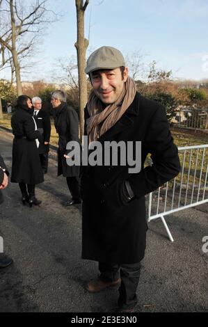 Kad Merad asistió a la ceremonia funeraria del productor, director y actor francés Claude Berri en el cementerio de Bagneux, cerca de París, Francia, el 15 de enero de 2009. Foto por ABACAPRESS.COM Foto de stock