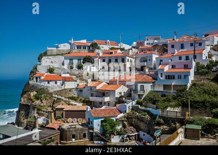 Azenhas do Mar, ciudad costera en la costa de Estoril en el municipio de Sintra, Distrito de Lisboa, región de Lisboa, Portugal