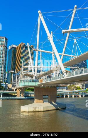 Puente Kurilpa, puente peatonal que cruza el río Brisbane, Brisbane, Queensland Australia