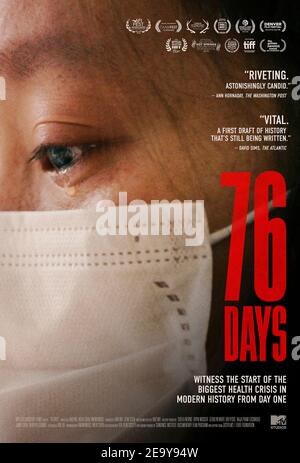 76 días (2020) dirigida por Weixi Chen y Hao Wu y protagonizada por . Documental sobre los pacientes y los profesionales médicos de primera línea que luchan contra la pandemia del COVID-19 durante sus primeros días en Wuhan, China. Foto de stock