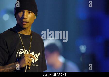 Lionel Hahn/ABACA. 55475-11. Houston-TX-USA. January 31, 2004. Pharrell  Williams attends the 5th Annual Playboy's Super Bowl Party. Houston,  January 31, 2004 Stock Photo - Alamy