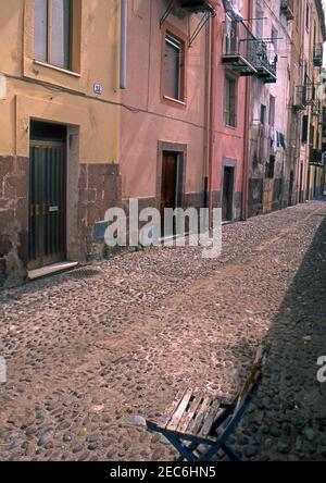 Bosa, Cerdeña, Italia (escaneado a partir de portaobjetos de color)