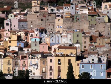 Bosa, Cerdeña, Italia (escaneado a partir de portaobjetos de color)