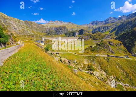 Reservorio Robiei Ticino en Suiza, Europa Foto de stock
