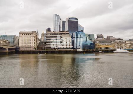 Londres, Reino Unido. 19 de febrero de 2021. Vista general de la ciudad de Londres en medio del encierro. Crédito: SOPA Images Limited/Alamy Live News Foto de stock