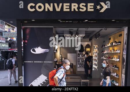 locales converse centro