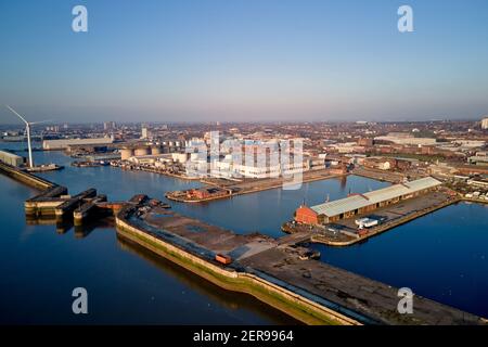 Vistas aéreas de Bramley Moore Dock, Liverpool. Los planes del Everton FC para un nuevo estadio de 52,000 plazas han sido aprobados por los concejales de la ciudad de Liverpool.