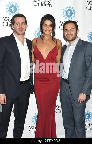 Daniela Braga Y Adam Freede Asisten A La Ceremonia De Entrega De Premios World Of Children