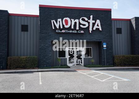 MONSTA Clothing Co. Produce ropa de bodybuilding de núcleo duro, equipo levantamiento fuerza, camisas de levantamiento de pesas, (MMA) artes marciales mixtas de lucha ropa, para todos Fotografía de - Alamy