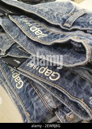 Pantalones deals marca gap