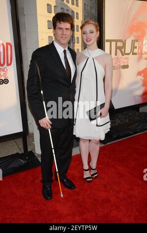 Deborah Ann Woll y Edward 'E.J.' Scott. 30 de mayo de 2012, Hollywood, California. Estreno de la temporada 5 de la "sangre verdadera" de HBO. Crédito de la foto: Giulio Marcocchi/Sipa USA.