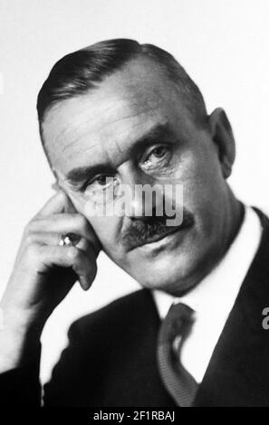 Thomas Mann. Retrato del escritor alemán Paul Thomas Mann (1875-1955), c,1929 Foto de stock