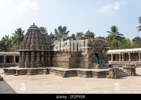 Keshava templo en el corazón de Somanathapur cerca de Mysore es importante por sus tallas de piedra