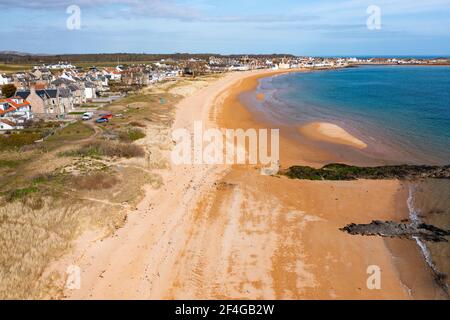 Vista aérea de la playa en Earlsferry y Elie en el Neuk este de Fife, en Escocia, Reino Unido
