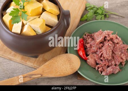 Kabocha típica brasileña con ingredientes de carne de res.
