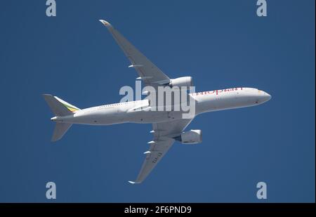 Ethiopian Airlines Airbus A350 sale de Londres Heathrow el 2 de abril 2021