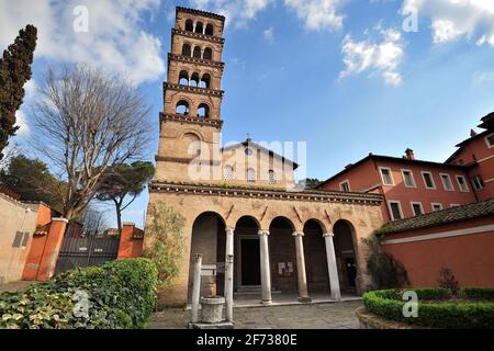 Italia, Roma, iglesia de San Giovanni a Porta Latina Foto de stock