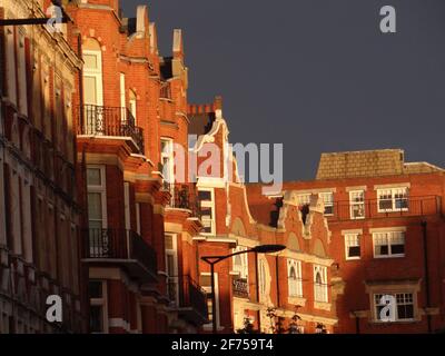 Demoliendo el dos centro de exposiciones de Earl's Court en Londres, Reino Unido